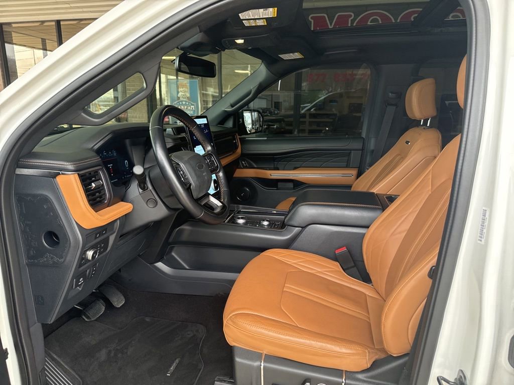 Certified 2022 Ford Expedition Platinum image 8