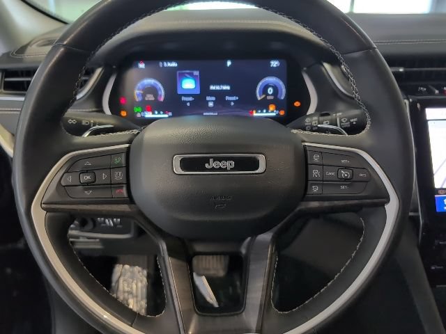 Used 2023 Jeep Grand Cherokee Limited AWD/4WD image 19
