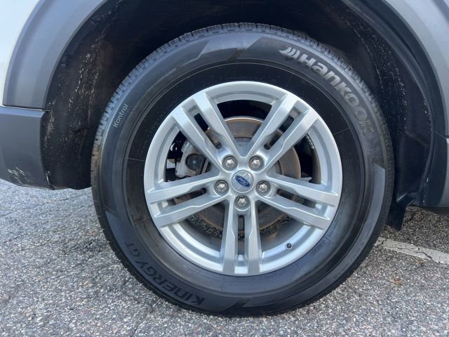 Certified 2022 Ford Explorer XLT w/ Class IV Trailer Tow Package image 14