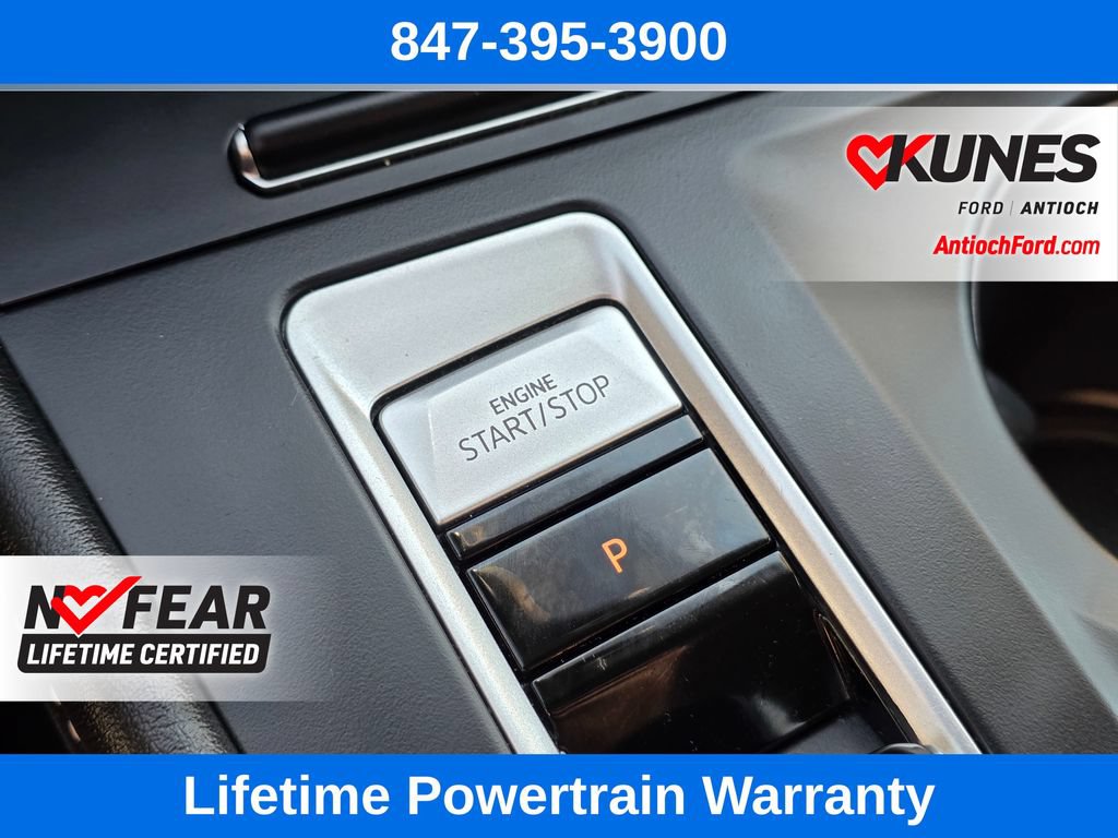 Used 2024 Volkswagen Atlas SE AWD/4WD image 36