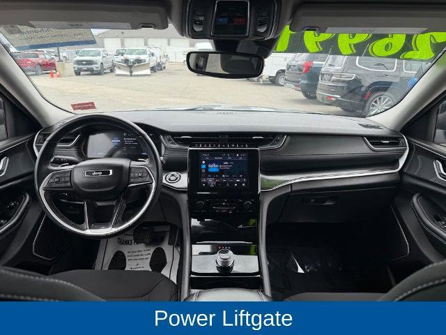 Used 2022 Jeep Grand Cherokee Laredo w/ Luxury Tech Group I AWD/4WD image 16