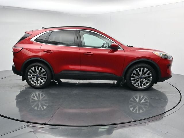 Certified 2022 Ford Escape Titanium w/ Class II Trailer Tow Package AWD/4WD image 12