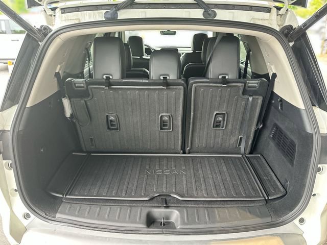 Used 2024 Nissan Pathfinder Platinum AWD/4WD image 27