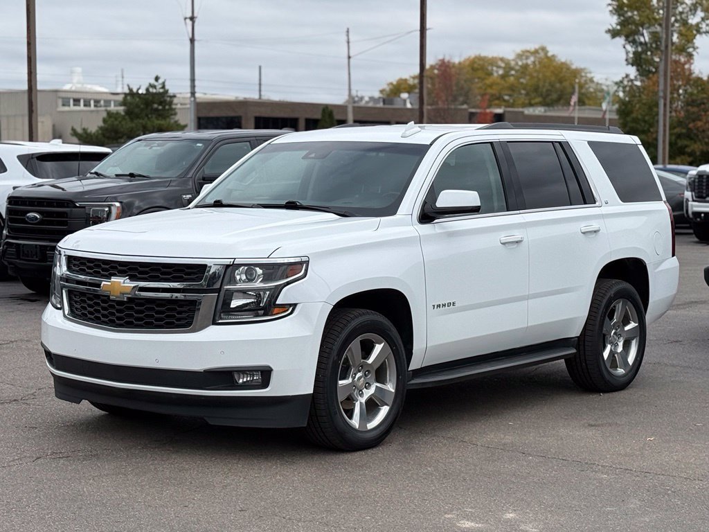 Used 2019 Chevrolet Tahoe LT w/ Luxury Package AWD/4WD image 31