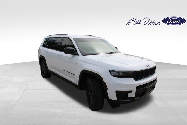 Used 2024 Jeep Grand Cherokee L Laredo AWD/4WD image 3
