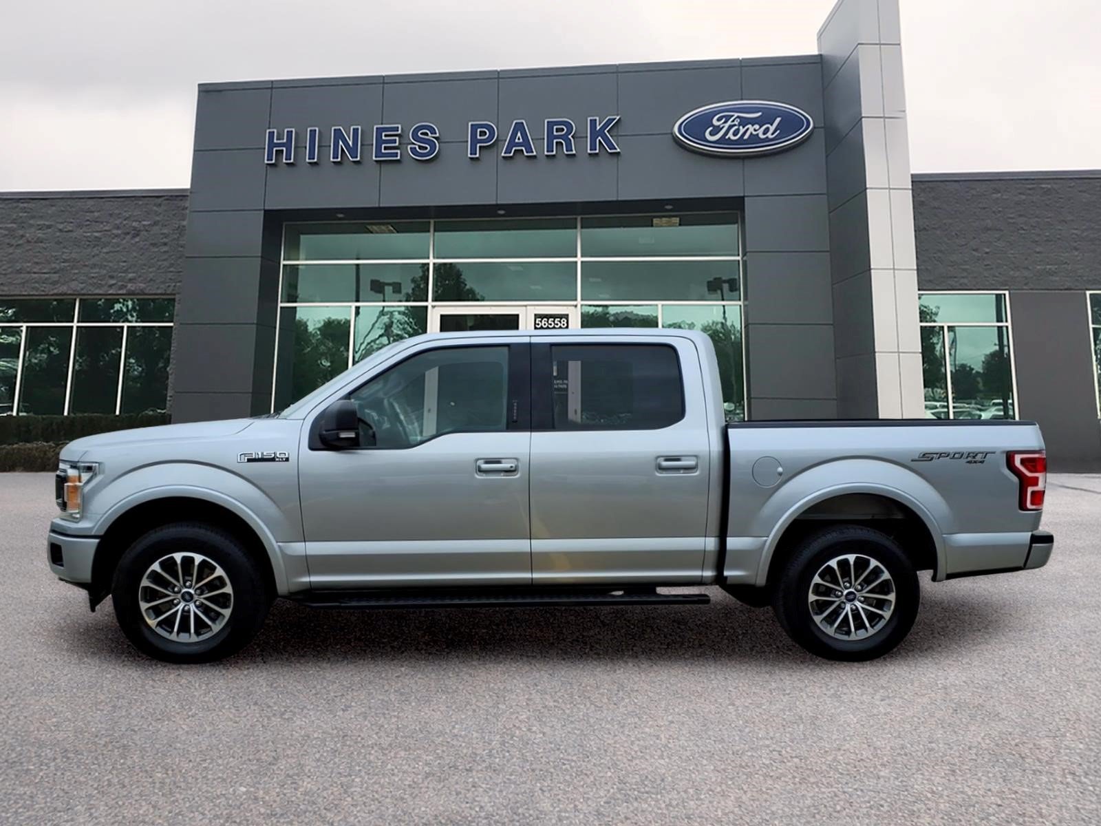 Certified 2020 Ford F150 XLT w/ Equipment Group 302A Luxury AWD/4WD image 4