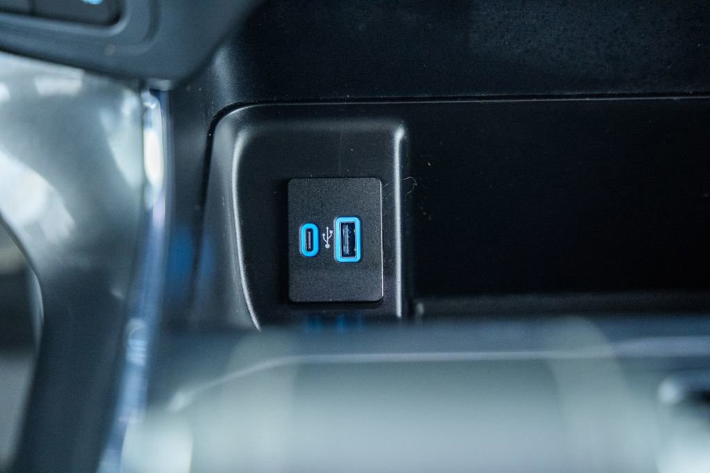 Certified 2022 Ford F150 XLT w/ Equipment Group 302A High image 31