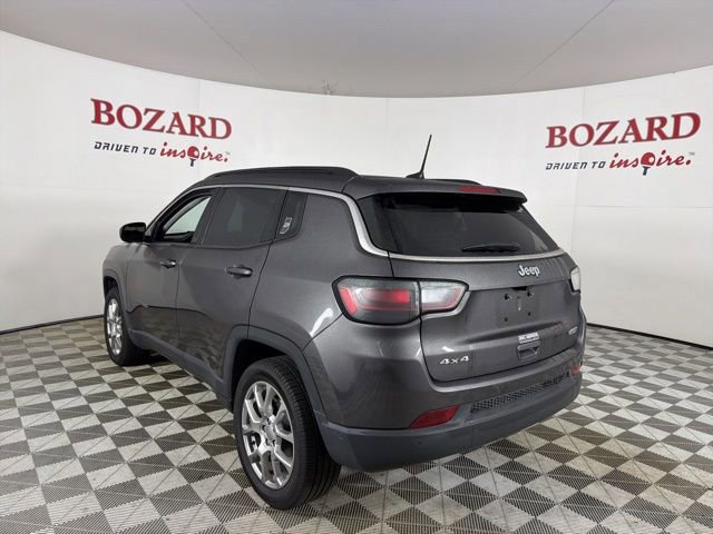 Used 2022 Jeep Compass Latitude w/ Sun and Sound Group image 3