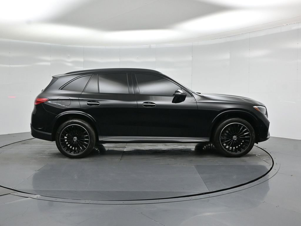 Used 2025 Mercedes-Benz GLC 300 image 29