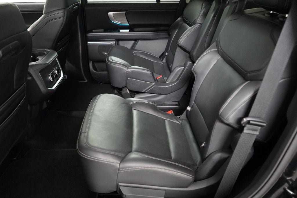 Certified 2025 Ford Expedition Platinum AWD/4WD image 20