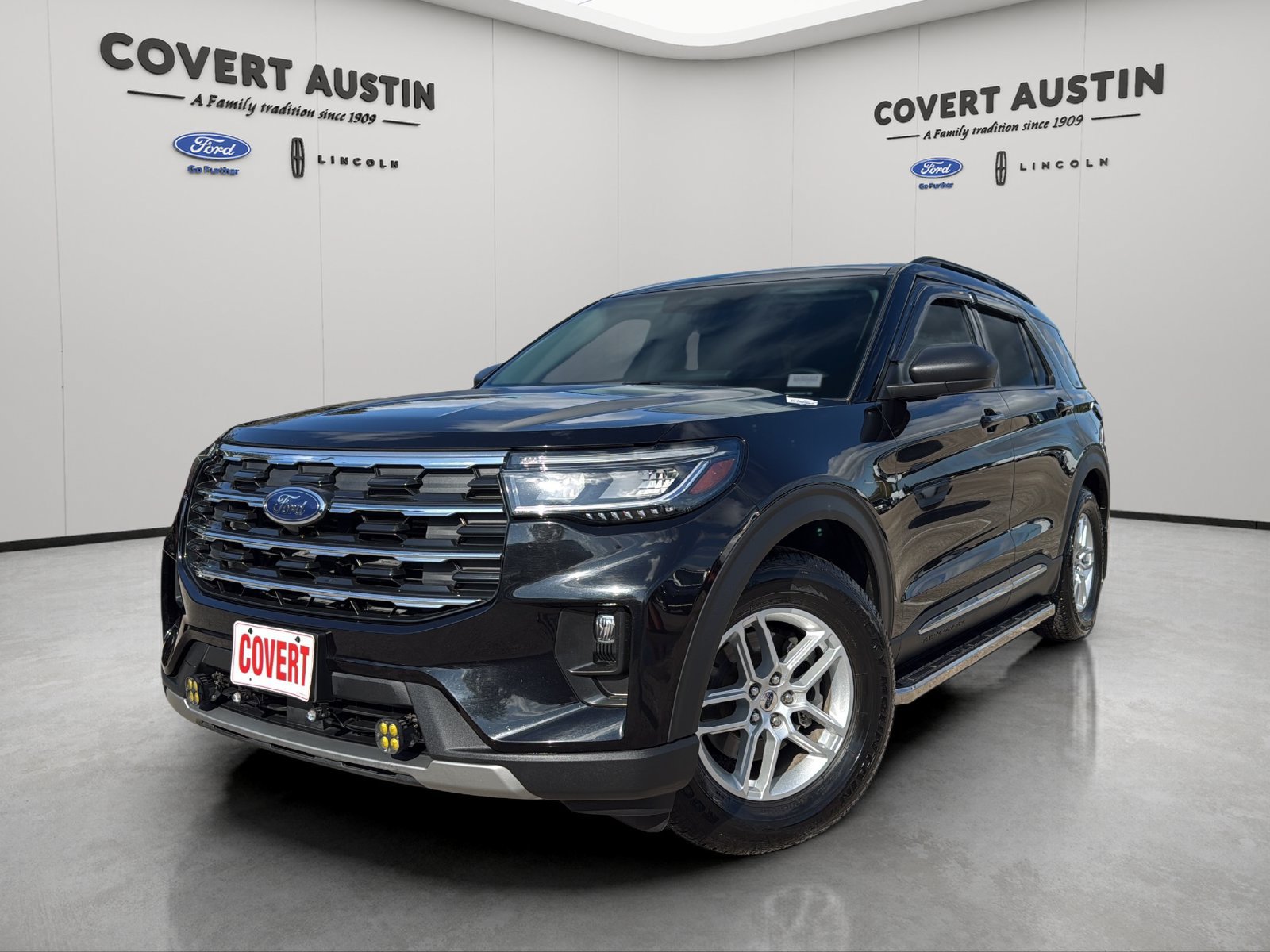 Certified 2025 Ford Explorer Active w/ Active Comfort Package RWD image 1