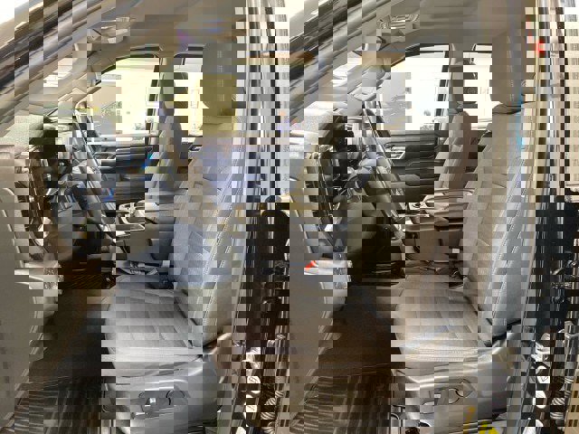 Used 2023 Chevrolet Silverado 1500 RST w/ Z71 Off-Road Package AWD/4WD image 17