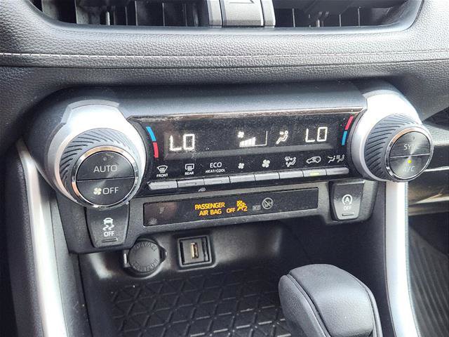 Used 2021 Toyota RAV4 XLE FWD image 18