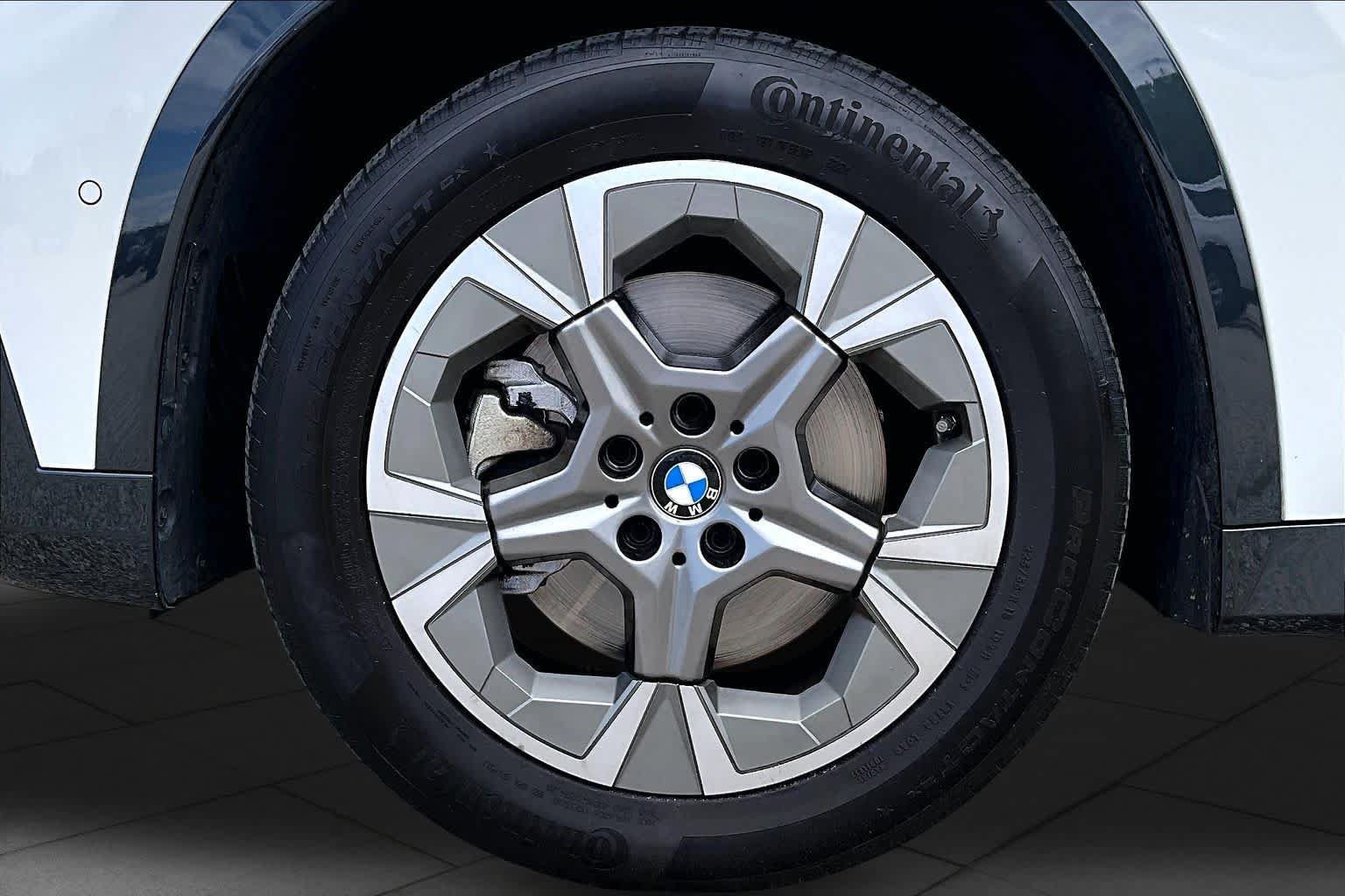 Used 2025 BMW X1 xDrive28i AWD/4WD image 11