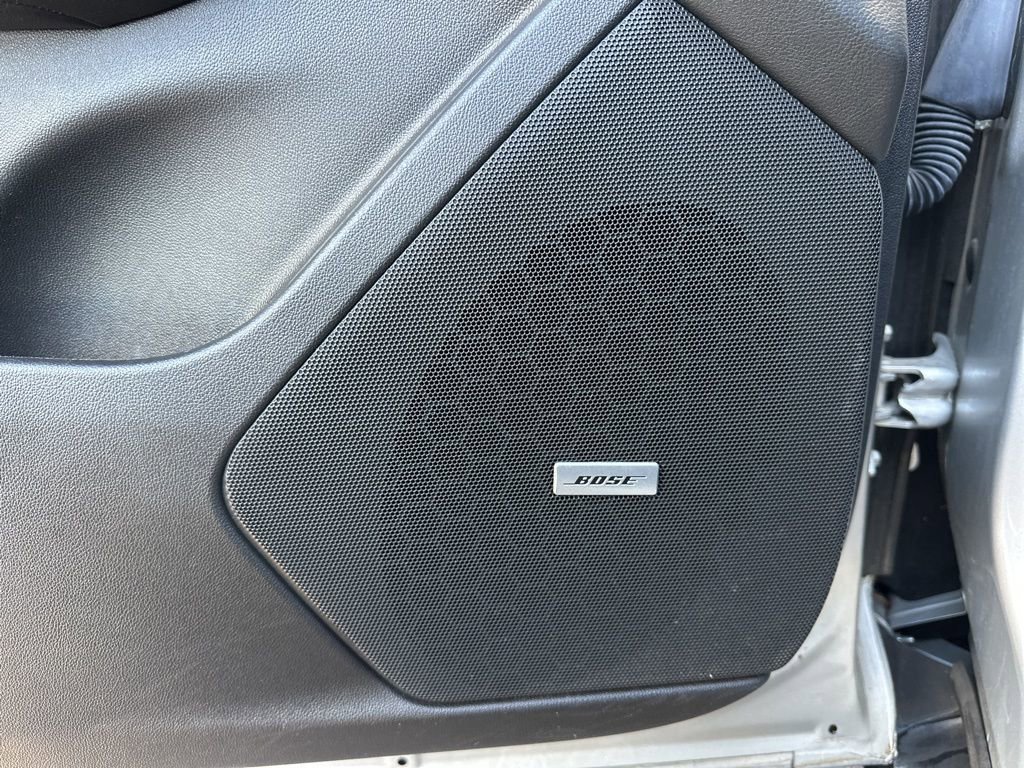 Used 2017 Cadillac XT5 Premium Luxury w/ LPO, Wheel Lock Package image 18