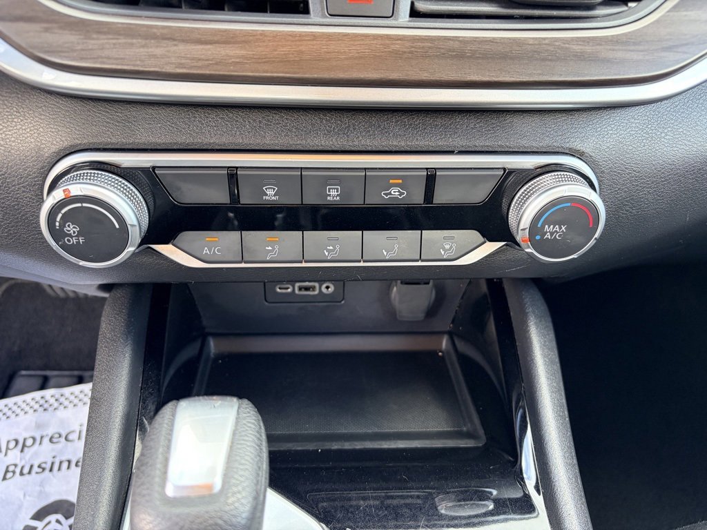 Used 2024 Nissan Altima 2.5 SV image 11