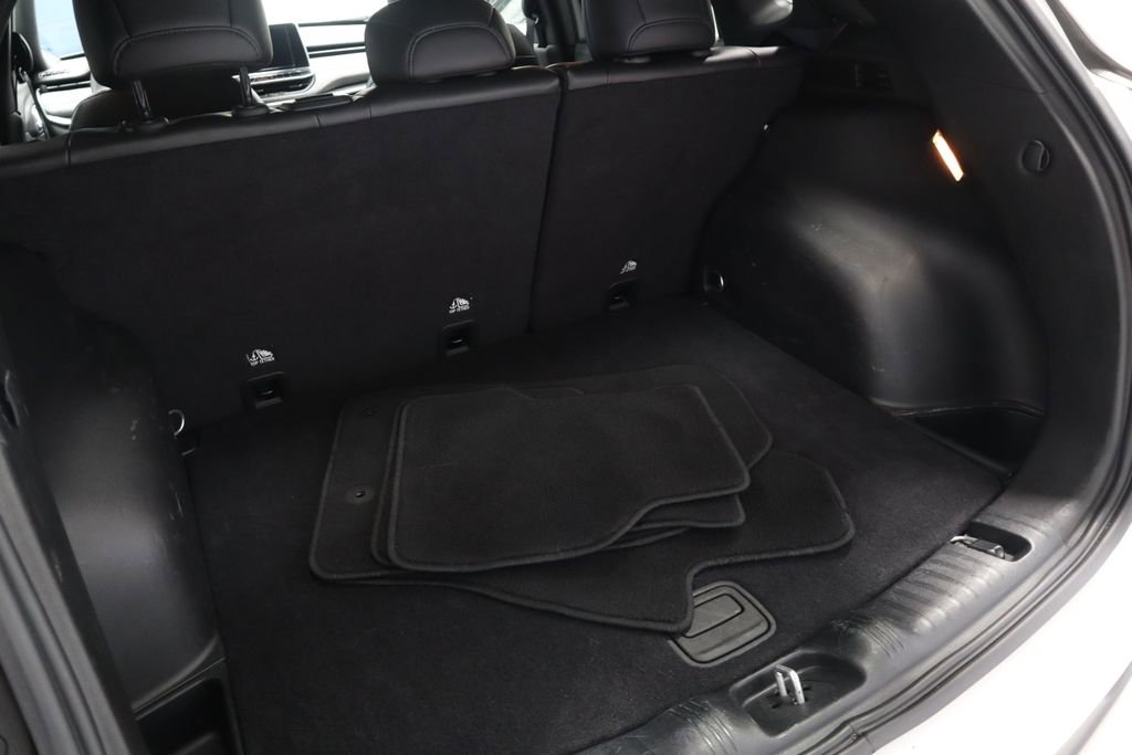 Used 2025 Jeep Compass Latitude image 17