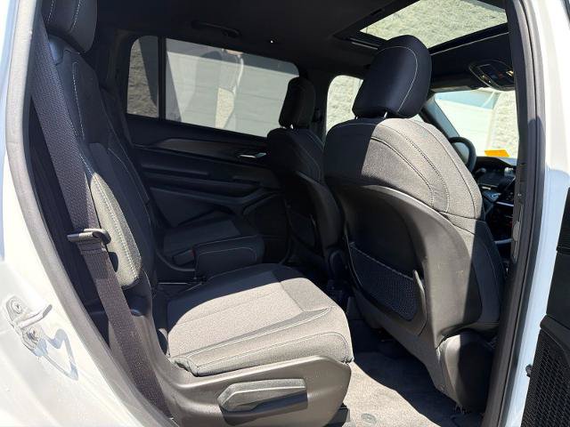 Used 2025 Jeep Grand Cherokee L Laredo AWD/4WD image 26