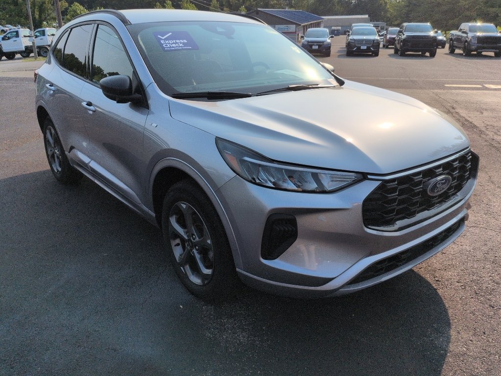 Certified 2024 Ford Escape ST-Line w/ Tech Pack #1 AWD/4WD image 2