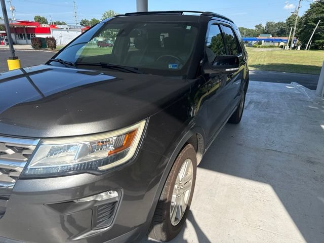 Certified 2018 Ford Explorer XLT w/ Equipment Group 202A AWD/4WD image 8