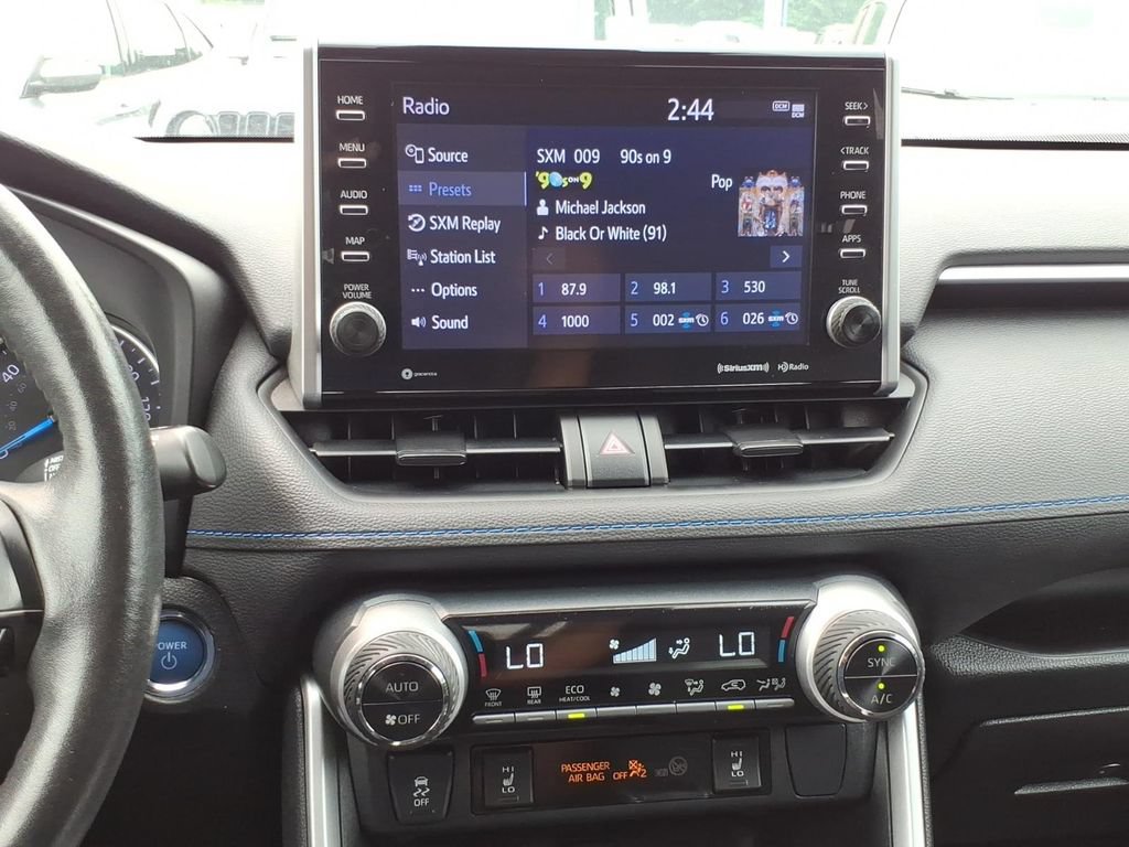 Used 2022 Toyota RAV4 SE w/ Convenience Package AWD/4WD image 19