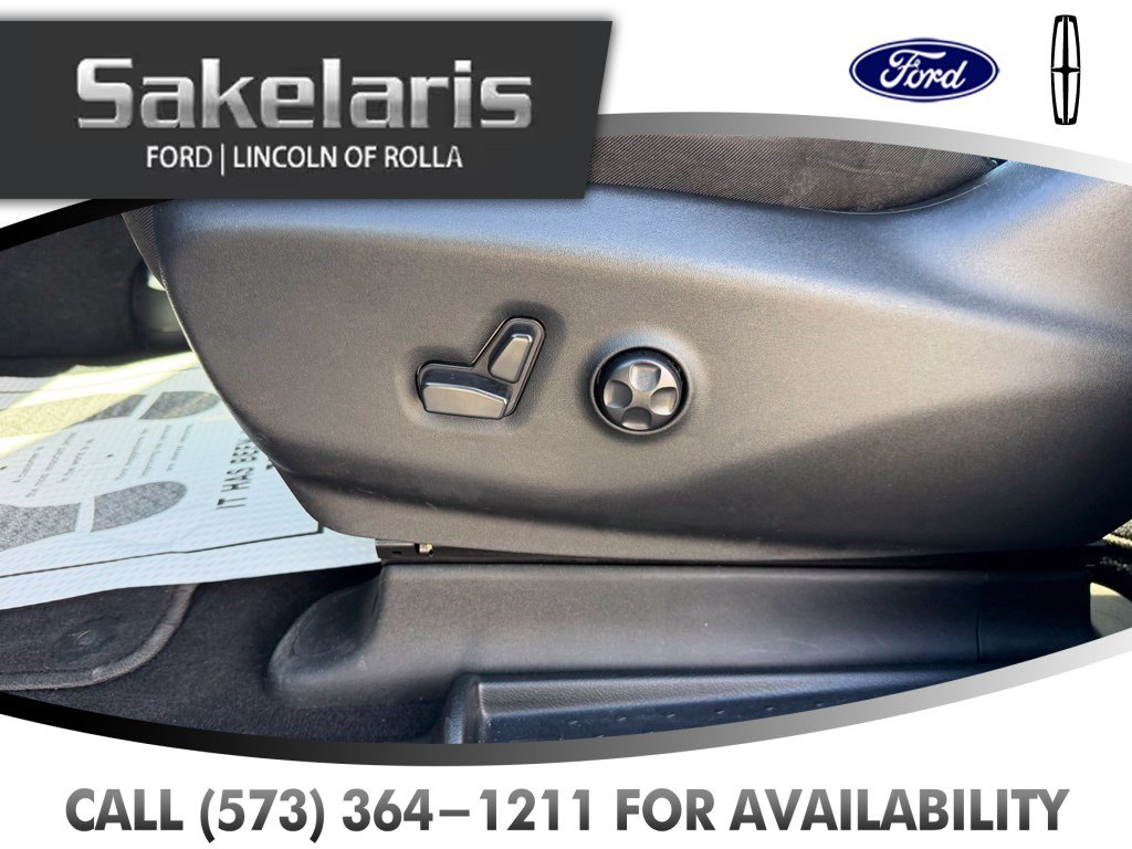 Used 2025 Chrysler Pacifica Select FWD image 13