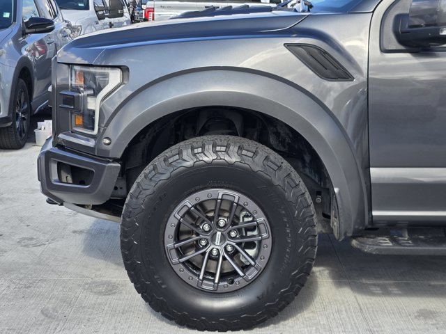 Certified 2018 Ford F150 Raptor w/ Equipment Group 802A Luxury image 8