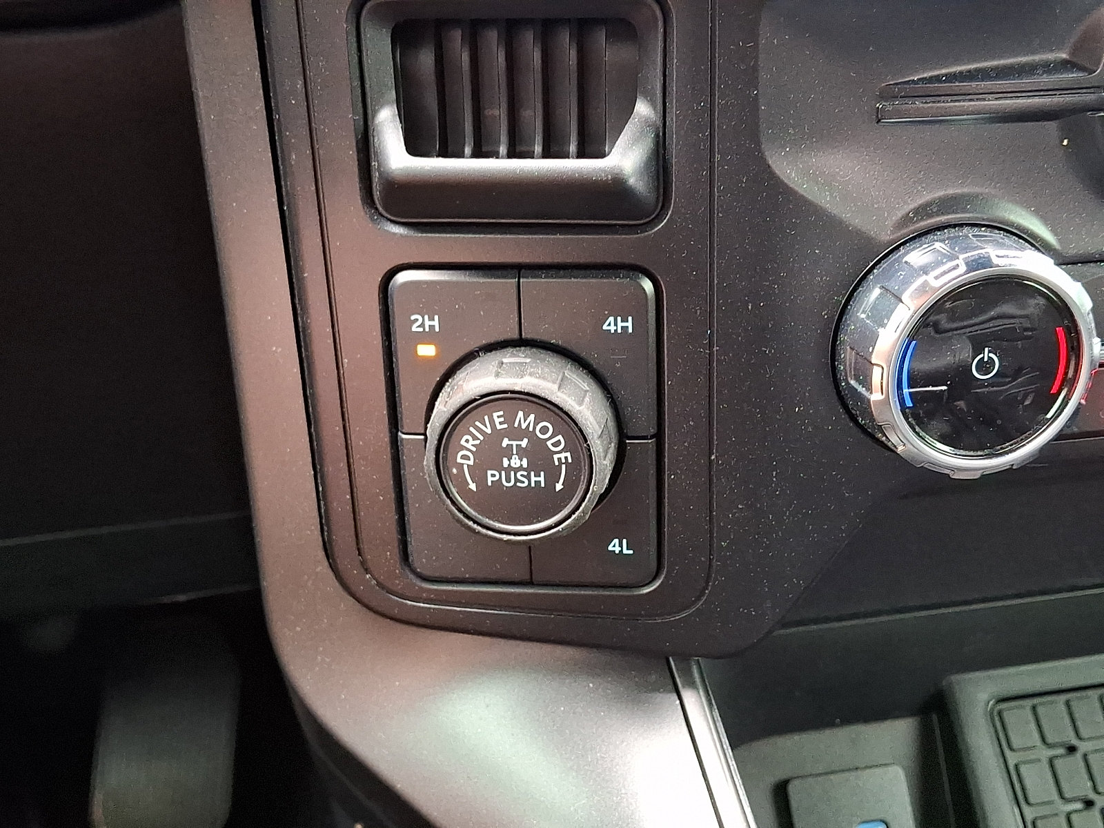 Certified 2024 Ford F150 XLT w/ Equipment Group 302A MID AWD/4WD image 25