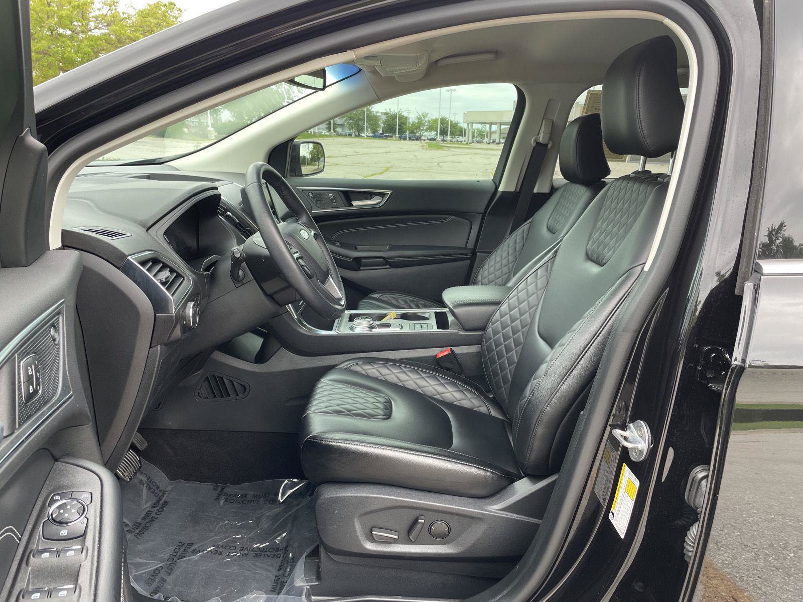 Certified 2024 Ford Edge Titanium AWD/4WD image 17