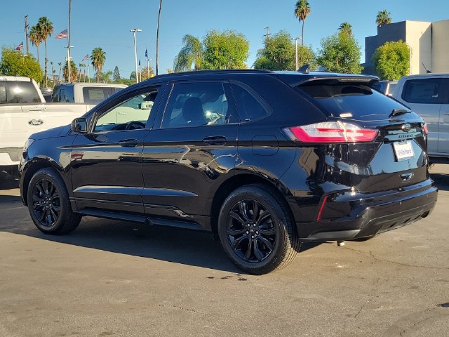 Certified 2024 Ford Edge SE w/ Black Appearance Package AWD/4WD image 2