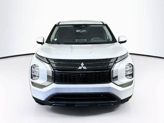 Used 2024 Mitsubishi Outlander ES FWD image 6