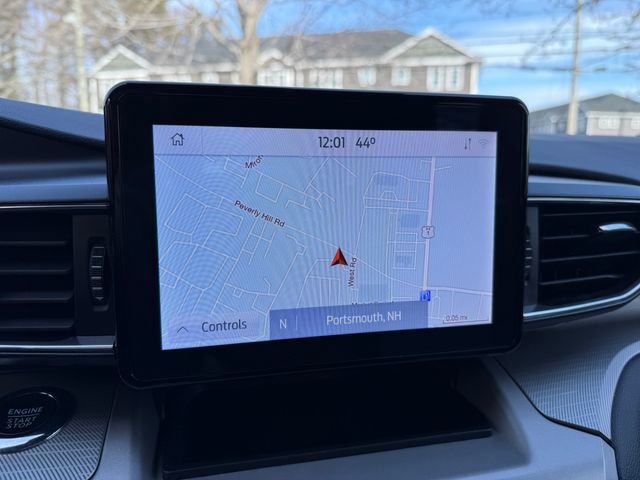 Certified 2022 Ford Explorer XLT w/ Equipment Group 202A image 9