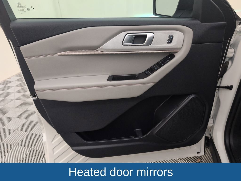 Certified 2025 Ford Explorer Active w/ Active Comfort Package image 36