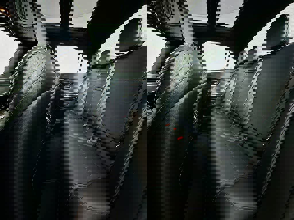 Used 2022 Mercedes-Benz C 300 4MATIC Sedan image 17