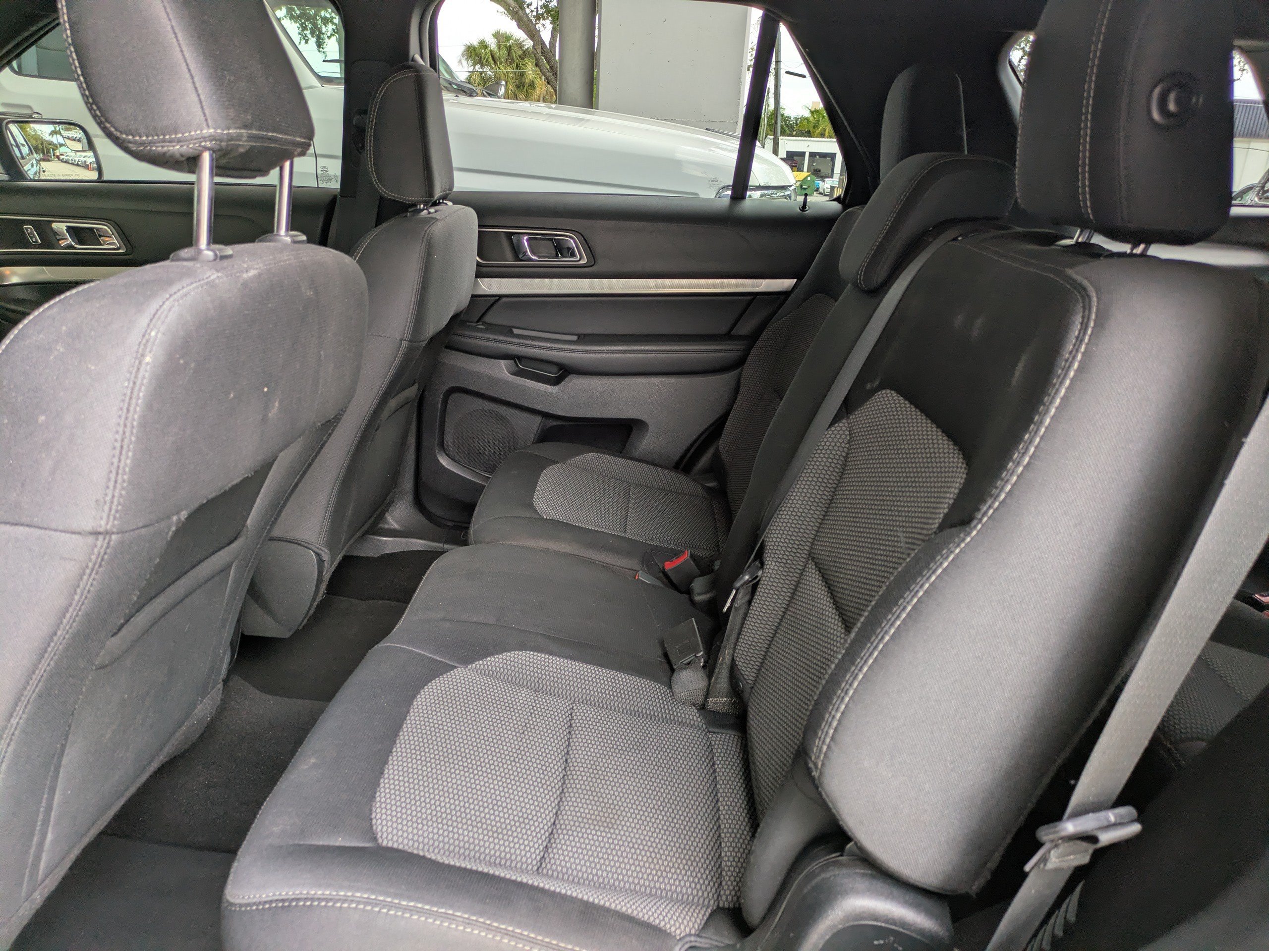 Certified 2018 Ford Explorer XLT FWD image 15