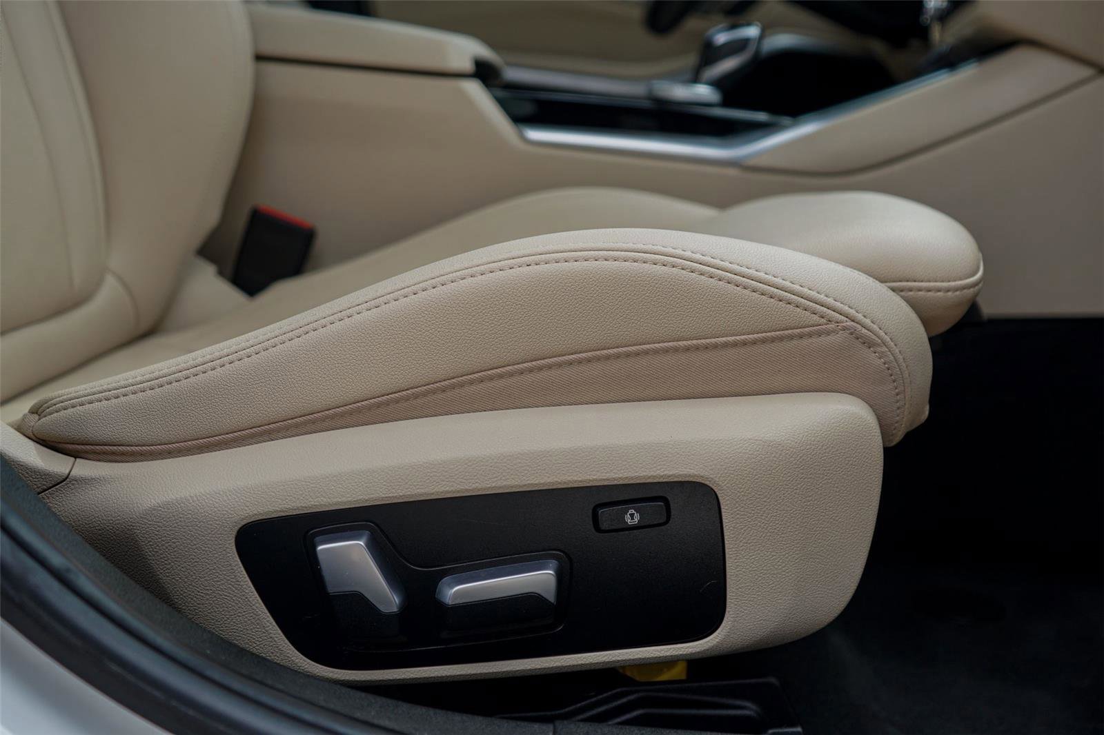 Used 2019 BMW 330i Sedan RWD image 29