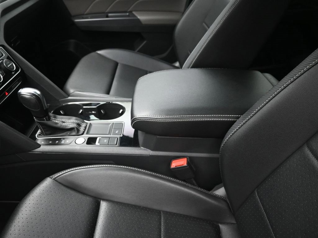 Used 2021 Volkswagen Atlas Cross Sport SEL R-Line image 25