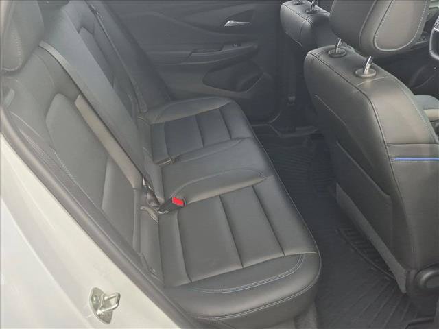 Used 2025 Buick Envista Sport Touring w/ Convenience I Package FWD image 19