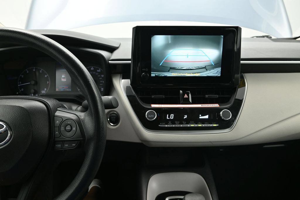 Used 2025 Toyota Corolla LE w/ Convenience Package FWD image 29