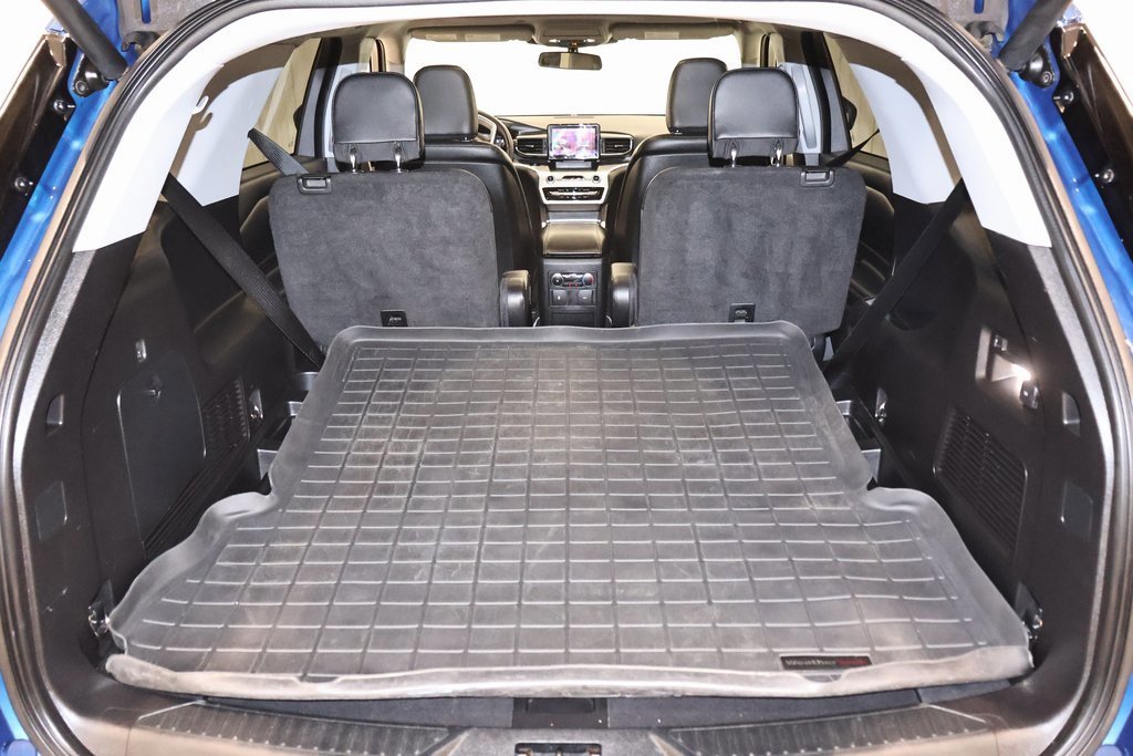 Certified 2020 Ford Explorer XLT w/ Equipment Group 202A image 41