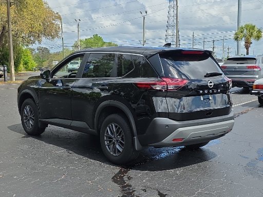 Used 2023 Nissan Rogue S FWD image 3