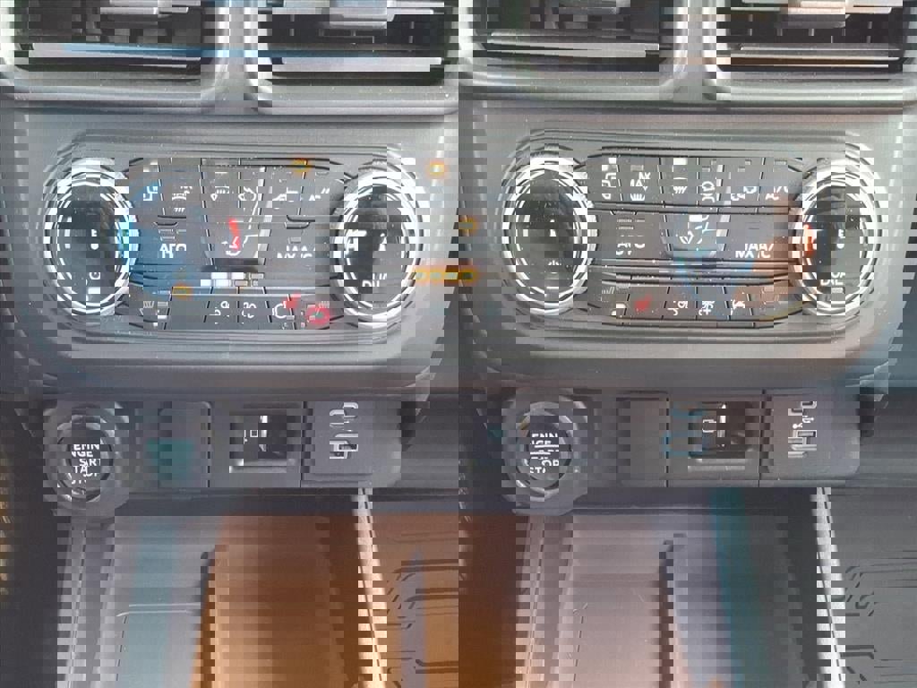 Certified 2023 Ford Maverick Lariat w/ Lariat Luxury Package image 17