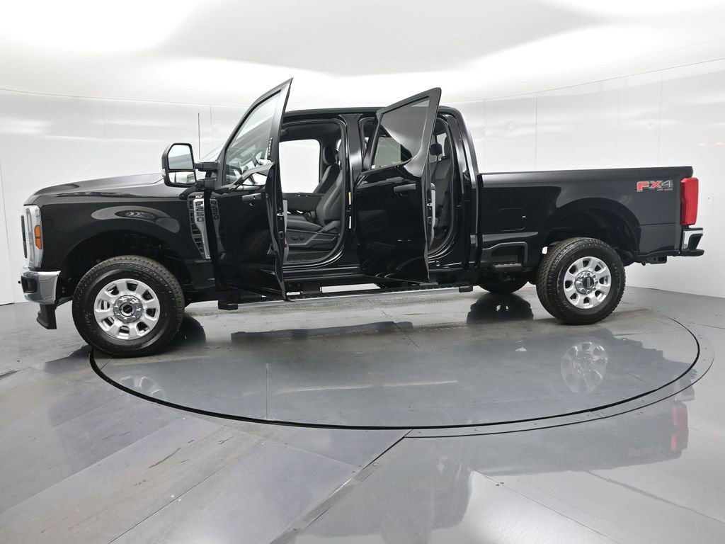 Certified 2024 Ford F250 XLT w/ FX4 Off-Road Package image 37