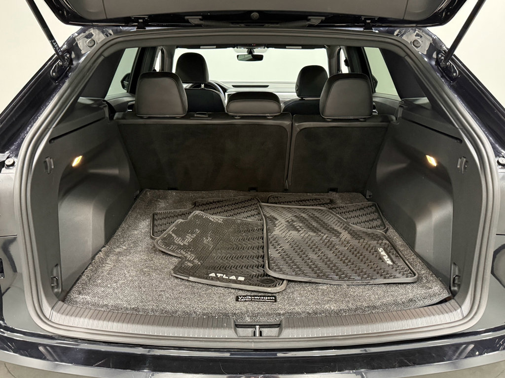 Used 2023 Volkswagen Atlas Cross Sport SE image 29
