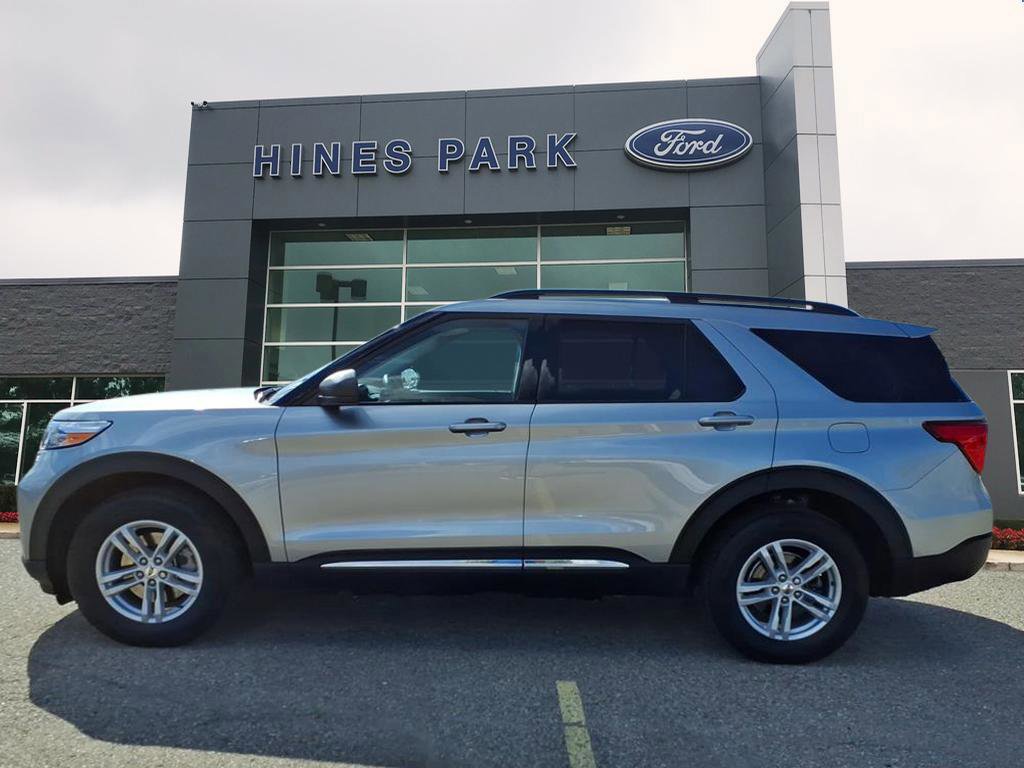 Certified 2023 Ford Explorer XLT image 2