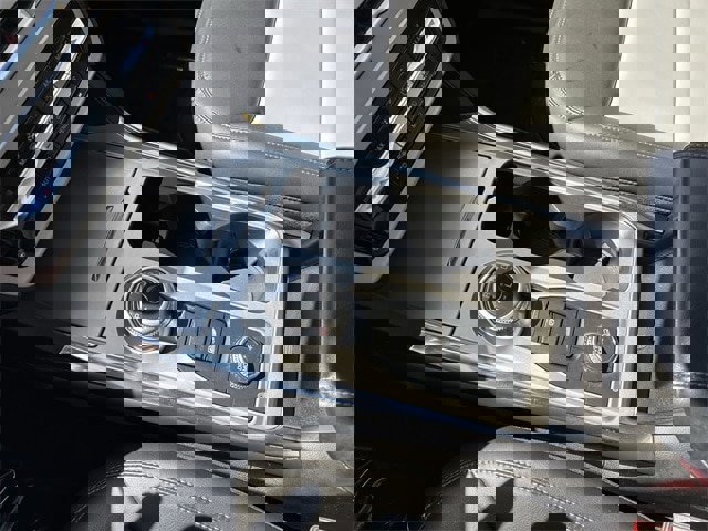 Certified 2022 Ford Explorer XLT w/ Equipment Group 202A image 12