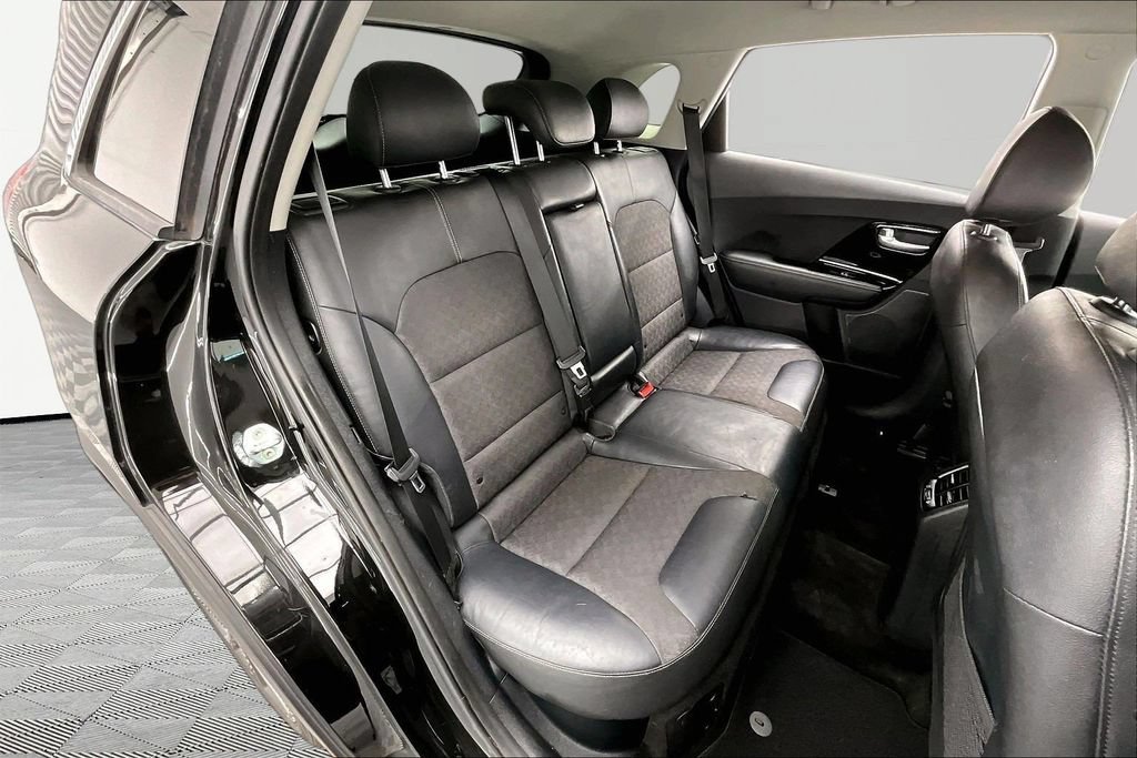 Used 2017 Kia Niro FWD image 27