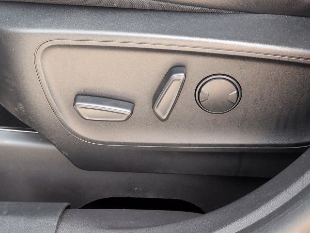 Certified 2023 Ford Escape Platinum AWD/4WD image 21