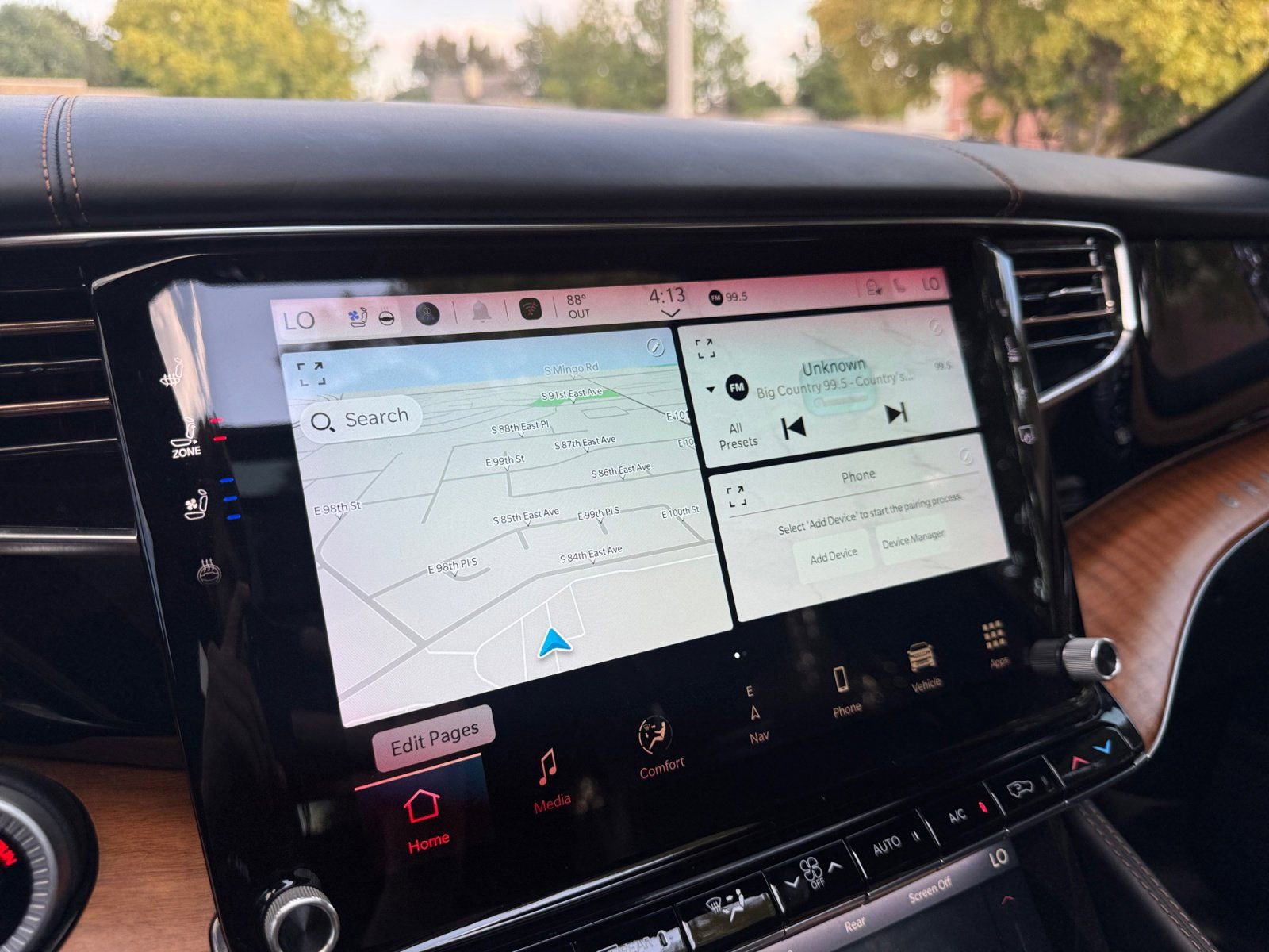 Used 2022 Jeep Grand Wagoneer Series III w/ Rear Seat Video Group 1 image 30