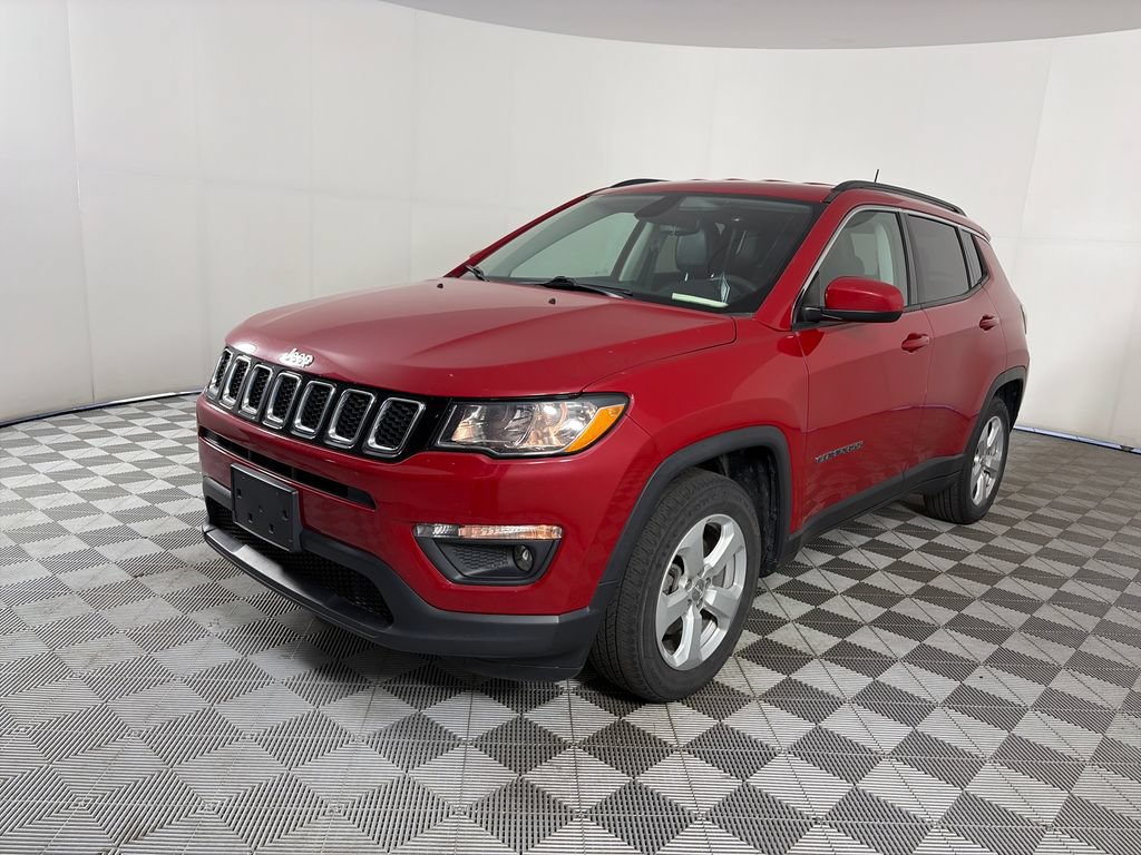 Used 2021 Jeep Compass Latitude FWD image 3